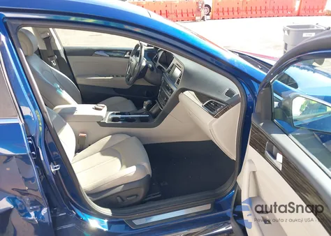 2017 Hyundai Sonata Limited z USA, uszkodzony, nr VIN 5NPE34AFXHH481090